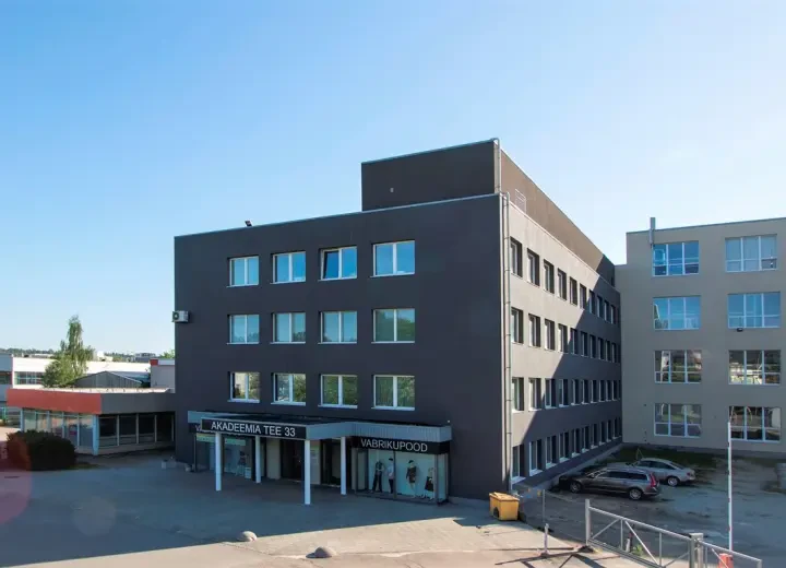 Akadeemia tee 33