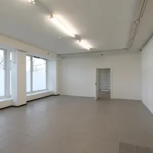 Tööstuse 73