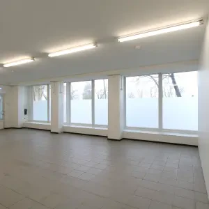 Tööstuse 73