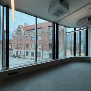 Viru väljak 2